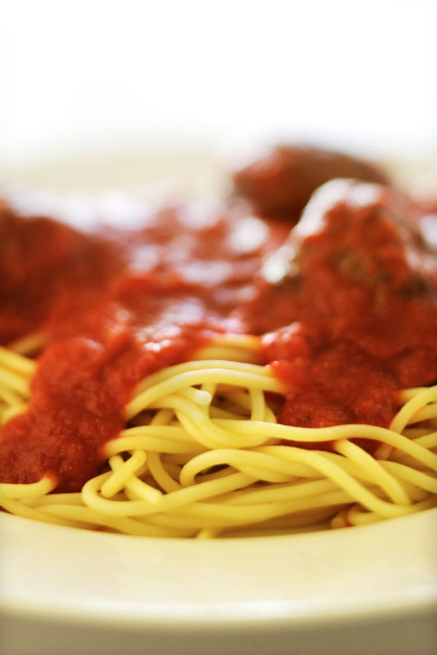 spaghetti marinara with meatballs