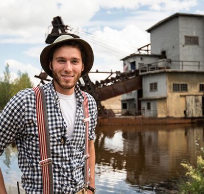 Tips, Tours, and 8 Places To Go Panning for Gold in Alaska