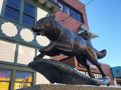 The Balto statue in downtown Anchorage